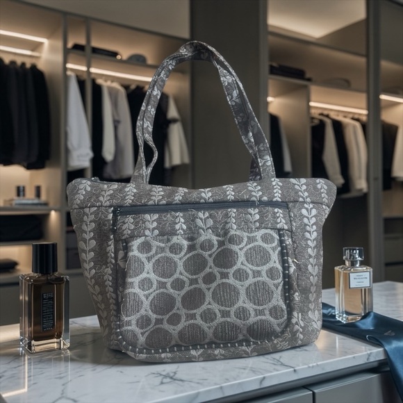 Maruca Handbags - Maruca Patterned Gray Tote Bag with Front Pocket - Women's Everyday Carry